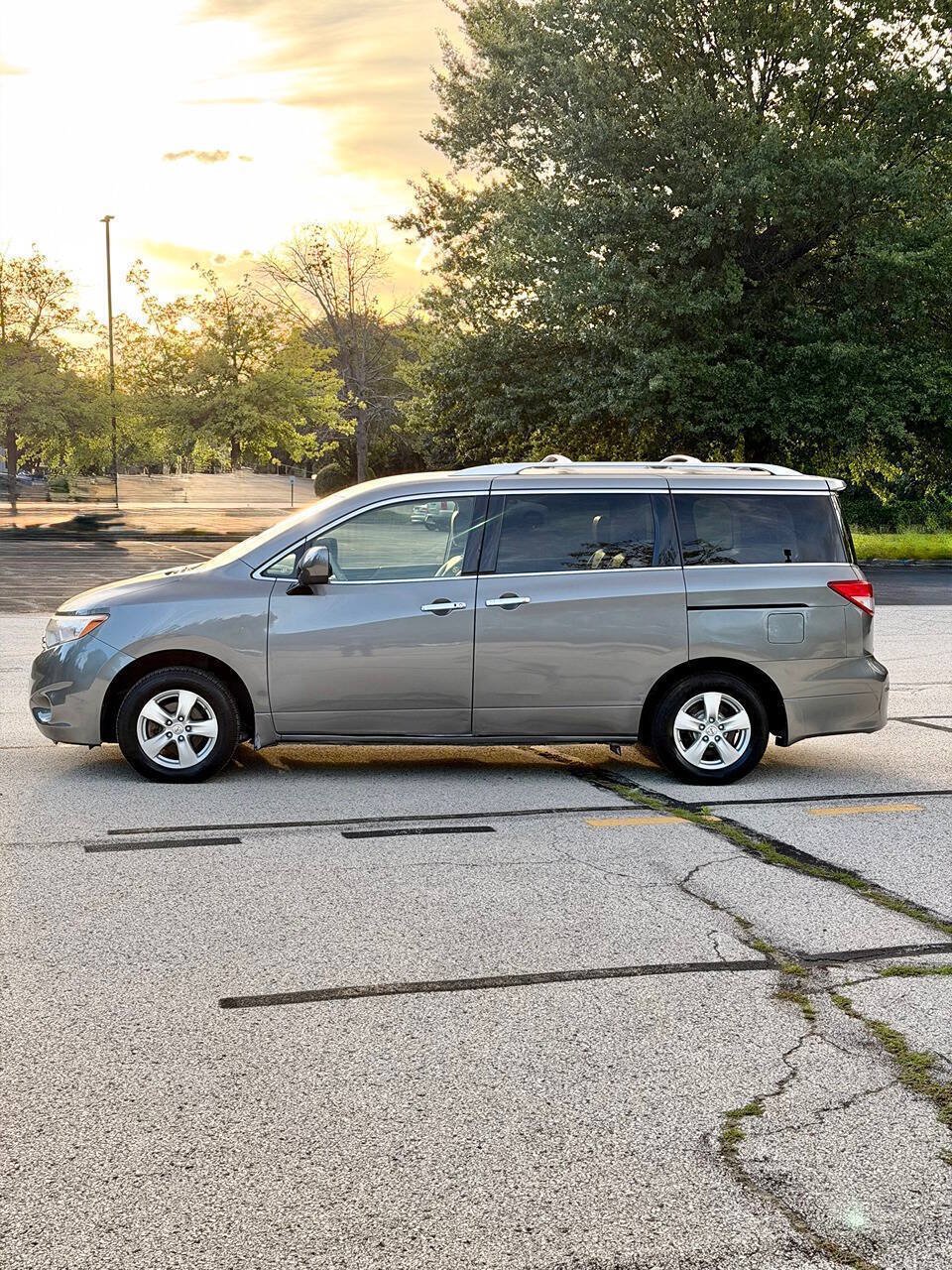 Used 2015 Nissan Quest SV w/ Leather Package FWD image 4
