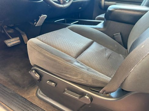 Used 2007 Chevrolet Silverado 2500 LT w/ 2LT Convenience Package RWD image 16