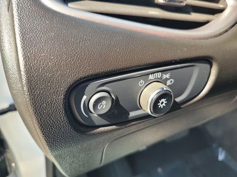 Used 2025 Chevrolet Malibu RS FWD image 19