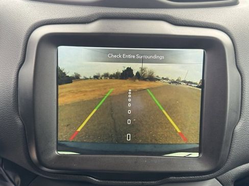 Used 2022 Jeep Renegade Altitude image 17