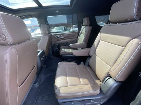 Certified 2023 Chevrolet Suburban High Country image 25