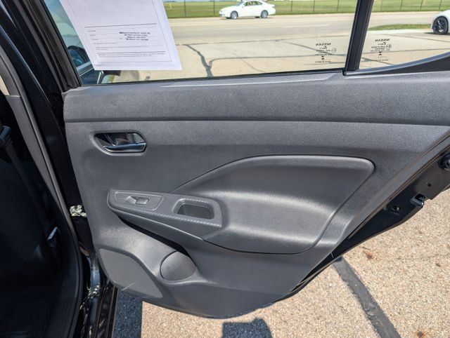 Used 2025 Nissan Versa SV FWD image 7