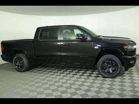 New 2026 RAM 1500 4x4 Crew Cab image 14
