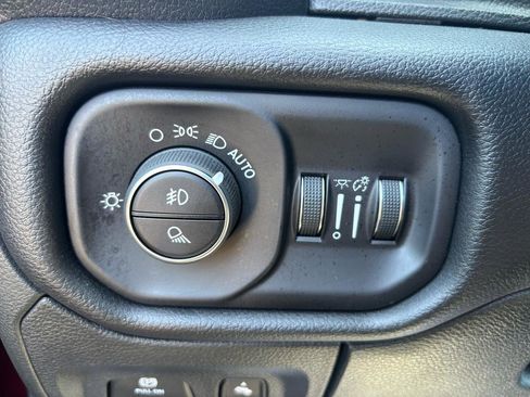 Used 2024 RAM 1500 Laramie image 15