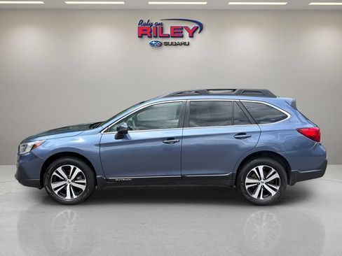 Used 2018 Subaru Outback 2.5i Limited AWD/4WD image 2