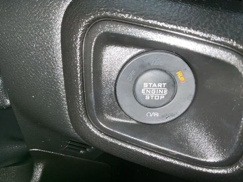 Used 2024 Jeep Wrangler Unlimited w/ Convenience Group image 21