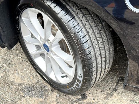 Used 2019 Ford Fusion Energi Titanium image 82