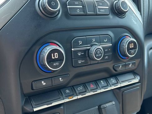 Used 2019 Chevrolet Silverado 1500 RST w/ All-Star Edition AWD/4WD image 39