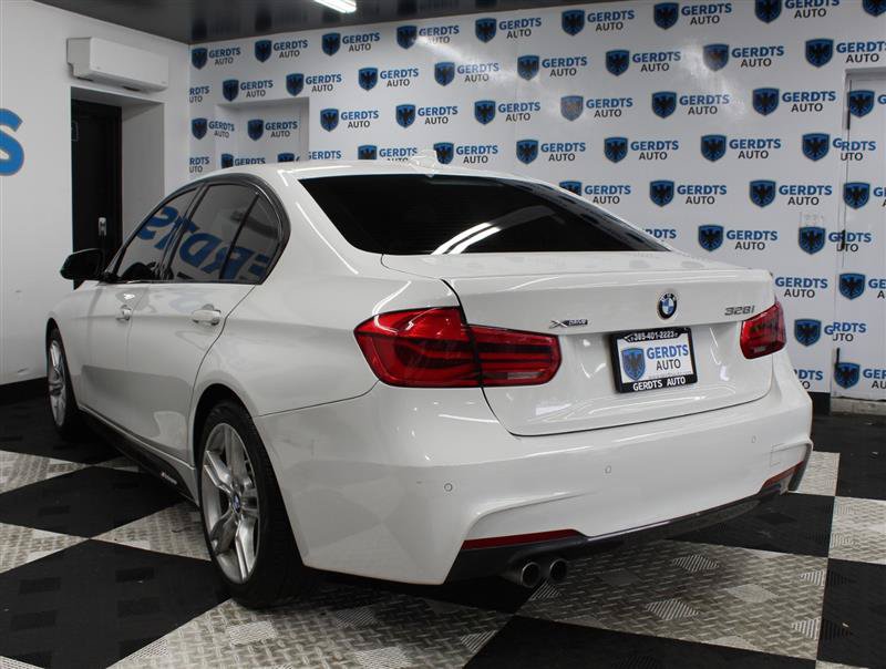 Used 2016 BMW 328i xDrive Sedan AWD/4WD image 2