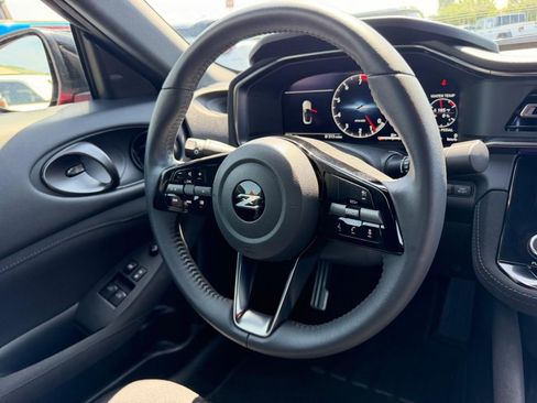Used 2025 Nissan Z Sport w/ Floor Mat Package RWD image 10