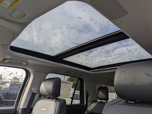 New 2025 Ford Expedition Max Platinum w/ Driver's Package AWD/4WD image 18