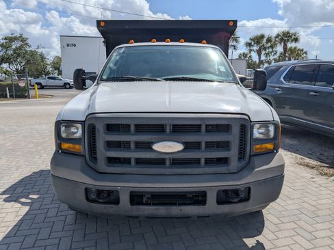 Used 2005 Ford F350 XL image 7