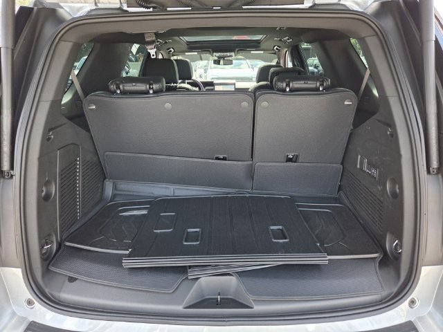 Used 2026 GMC Yukon Denali w/ Sun & Power Step Package RWD image 18