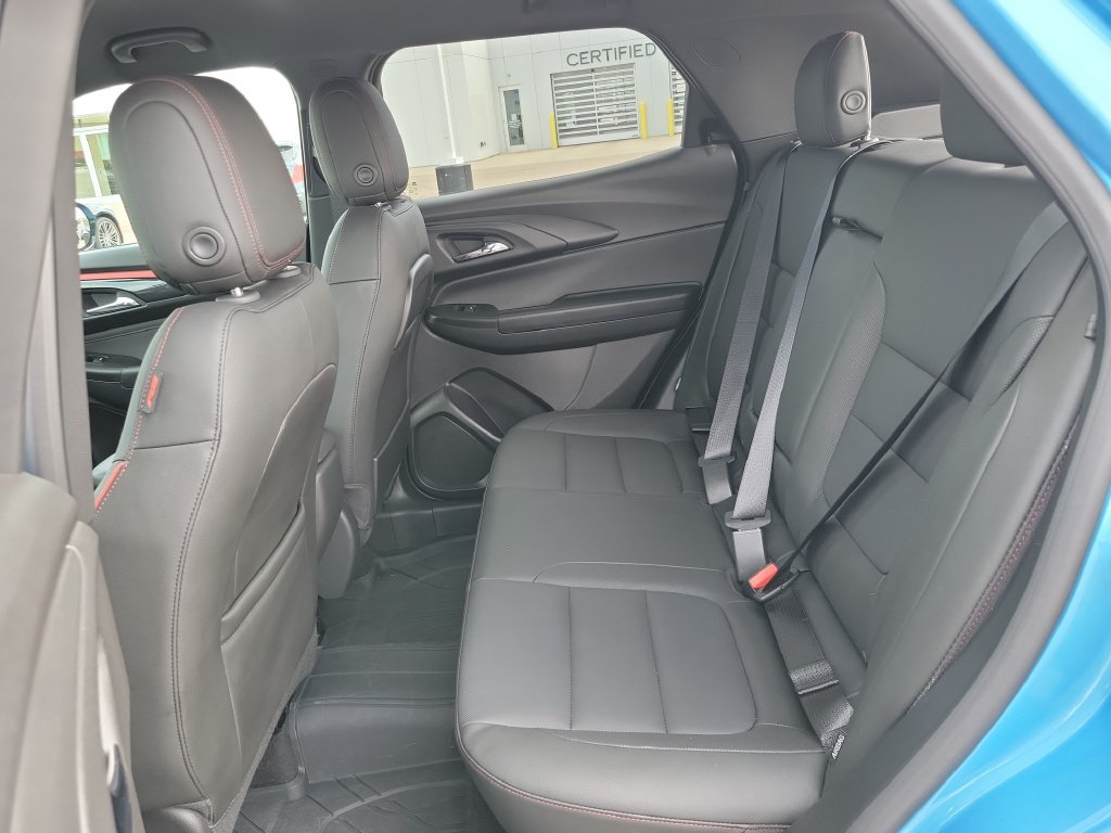 Used 2025 Chevrolet TrailBlazer RS w/ Convenience Package AWD/4WD image 25