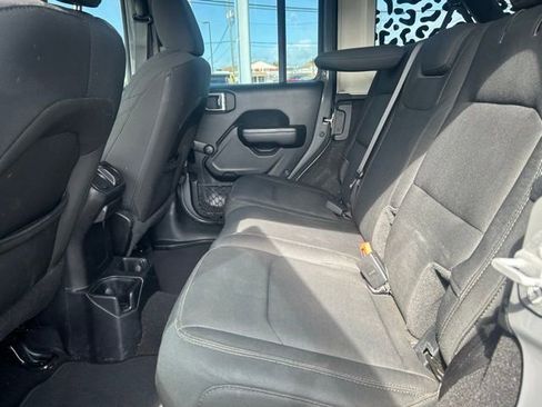 Used 2021 Jeep Wrangler Unlimited Sport image 18