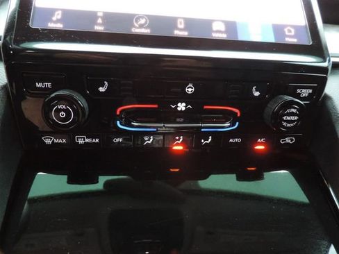 Used 2022 Jeep Grand Cherokee L Limited image 28