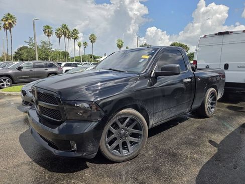 Used 2015 RAM 1500 Express RWD image 3
