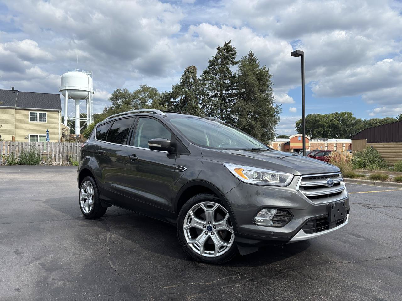 Used 2017 Ford Escape Titanium w/ Equipment Group 301A AWD/4WD image 11