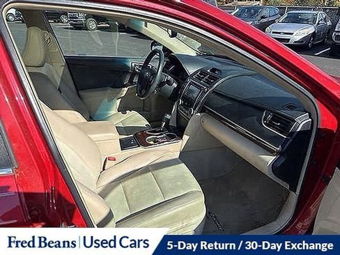 Used 2014 Toyota Camry XLE image 17