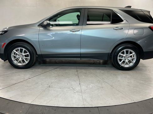 Used 2024 Chevrolet Equinox LT AWD/4WD image 2