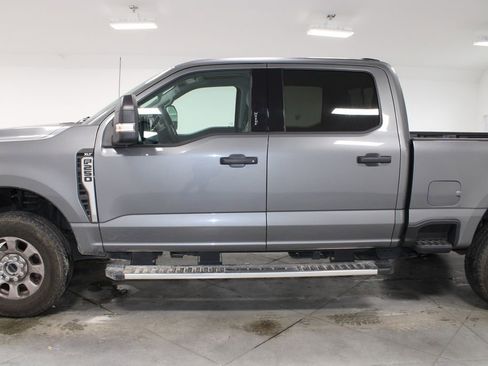 Used 2024 Ford F250 XLT w/ FX4 Off-Road Package AWD/4WD image 6