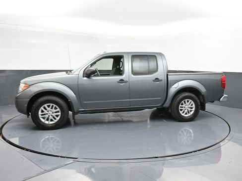 Used 2017 Nissan Frontier SV w/ SV Value Truck Package image 5