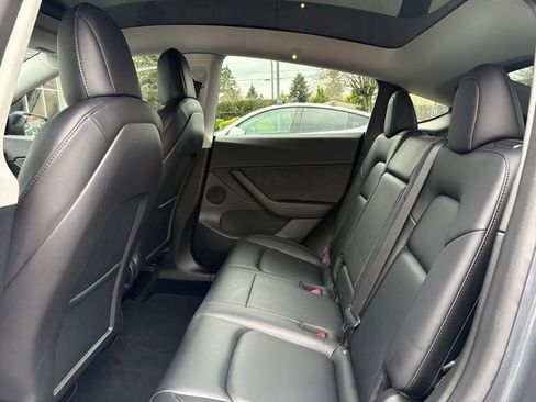 Used 2022 Tesla Model Y Performance image 14