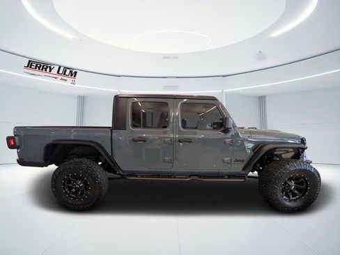 New 2026 Jeep Gladiator Sport AWD/4WD image 2