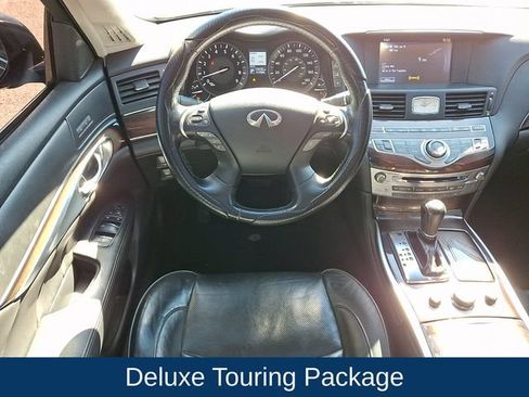 Used 2017 INFINITI Q70 L 3.7 w/ Deluxe Touring Package AWD/4WD image 3