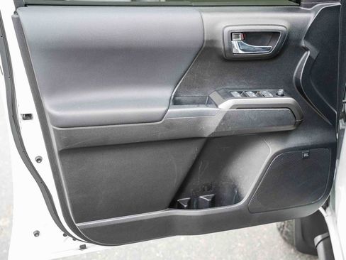 Used 2023 Toyota Tacoma TRD Pro AWD/4WD image 19