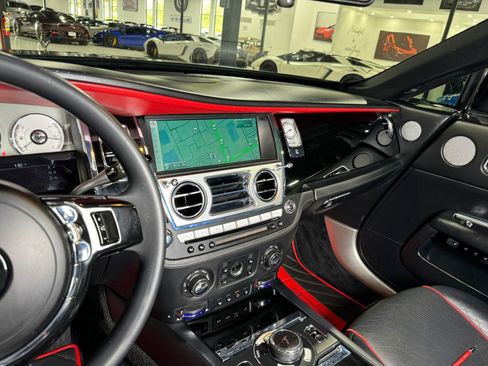 Used 2017 Rolls-Royce Dawn image 36