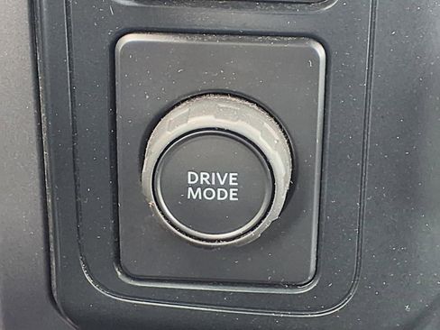 Used 2025 Ford F150 XLT w/ Equipment Group 301A Standard RWD image 9