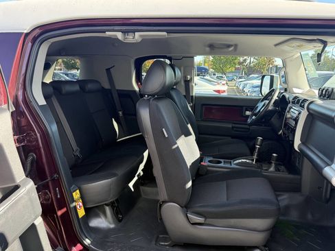 Used 2007 Toyota FJ Cruiser 4WD image 13