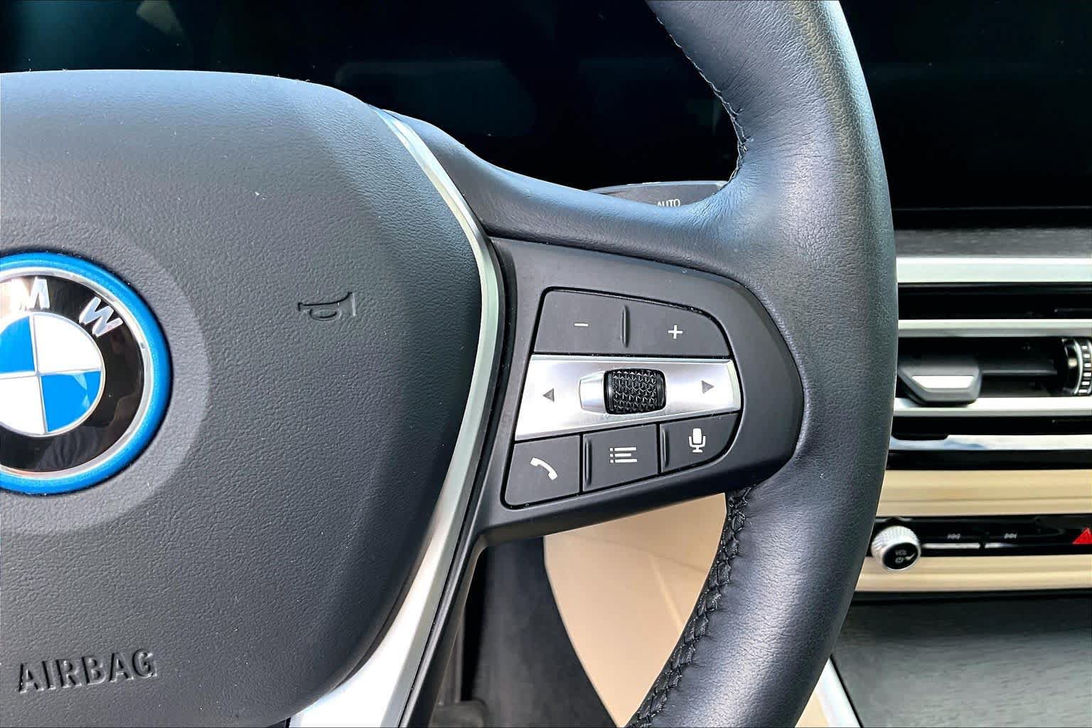Used 2024 BMW i4 eDrive40 w/ Premium Package RWD image 24