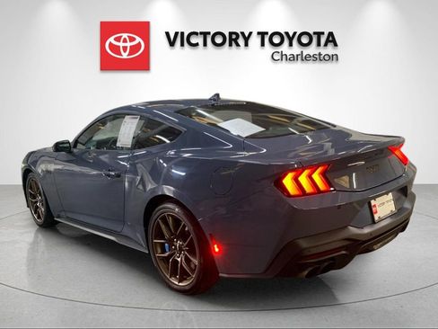 Used 2024 Ford Mustang GT Premium image 3