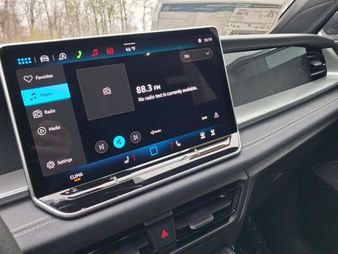 New 2026 Volkswagen Tiguan SE R-Line AWD/4WD image 18