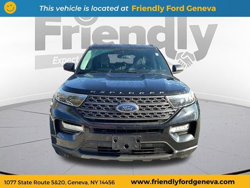 Used 2021 Ford Explorer XLT w/ Equipment Group 202A AWD/4WD image 2