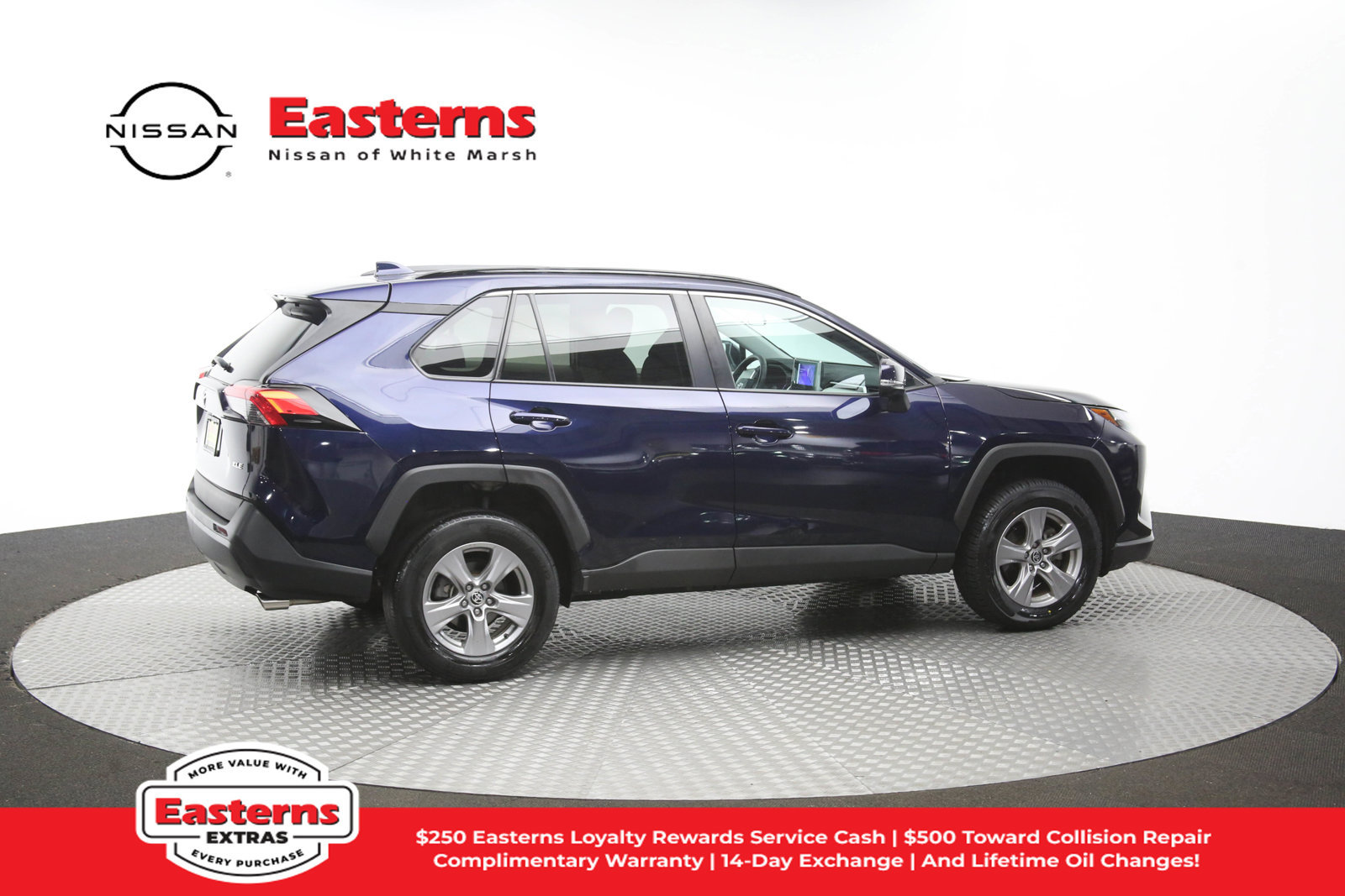 Used 2024 Toyota RAV4 XLE FWD image 43