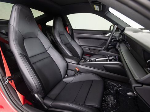 Certified 2025 Porsche 911 Carrera image 34