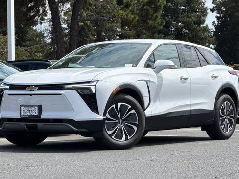 Used 2026 Chevrolet Blazer EV LT FWD image 9