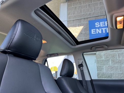 Used 2023 Toyota 4Runner 40th Anniversary SE image 16