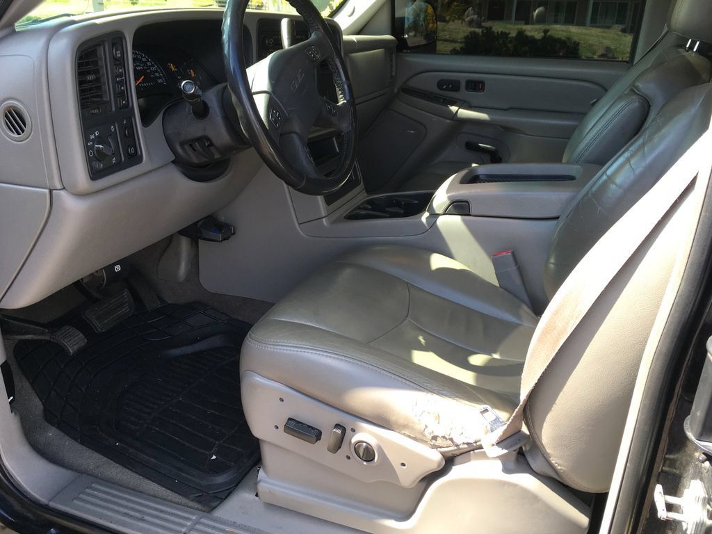 Used 2006 GMC Sierra 1500 SLT w/ Vortecmax Performance Pack AWD/4WD image 4