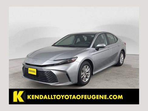 Used 2025 Toyota Camry LE FWD image 1
