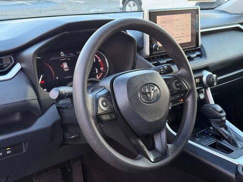 Used 2024 Toyota RAV4 XLE image 26