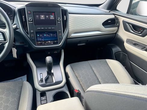 Certified 2025 Subaru Forester AWD/4WD image 27
