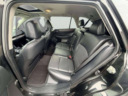 Used 2016 Subaru Outback 2.5i Limited AWD/4WD image 27