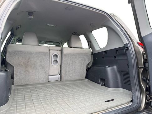 Used 2012 Toyota RAV4 4WD w/ Value Pkg image 27