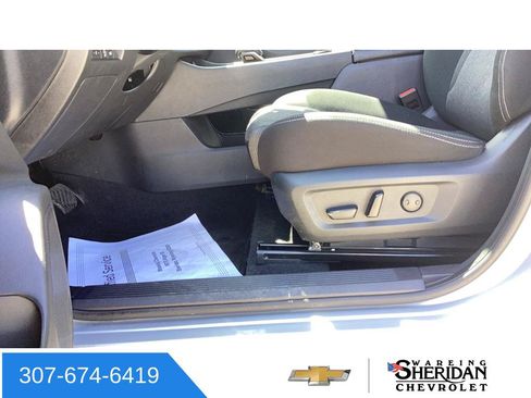 Used 2025 Nissan Rogue SV AWD/4WD image 20