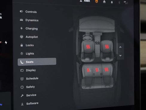 Used 2022 Tesla Model Y Long Range image 10