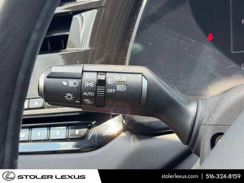 Used 2023 Lexus RX 350 Premium w/ Accessory Package AWD/4WD image 28